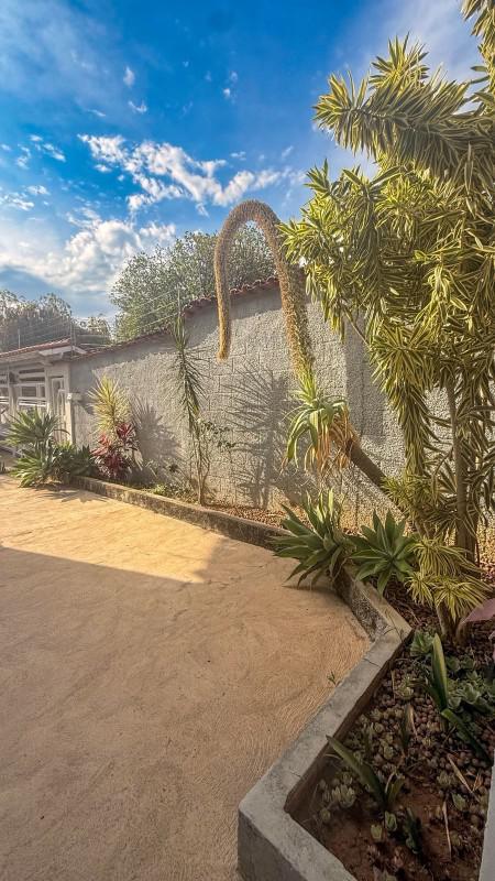 Casa, Ingá Alto, 3 Quartos, 4 Vagas, 1 Suíte