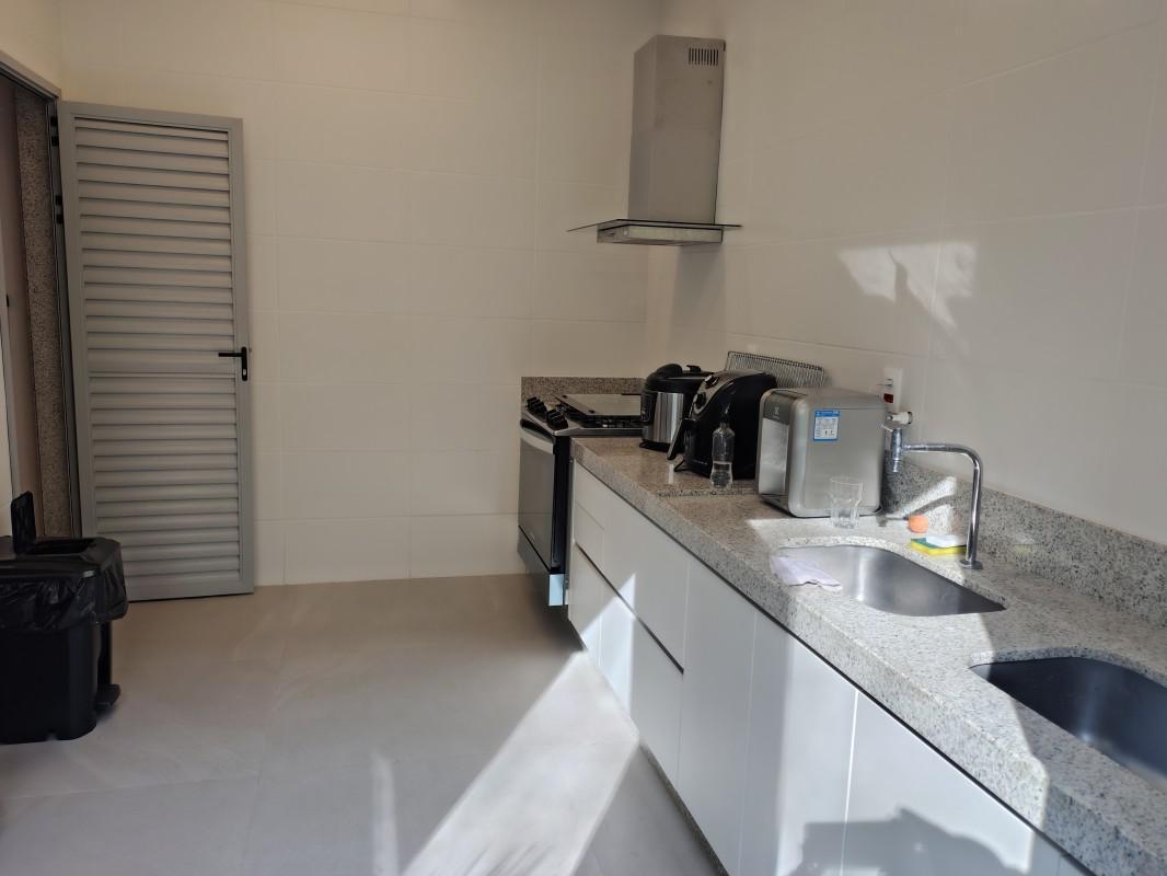 Apartamento, Sagrada Família, 3 Quartos, 2 Vagas, 1 Suíte