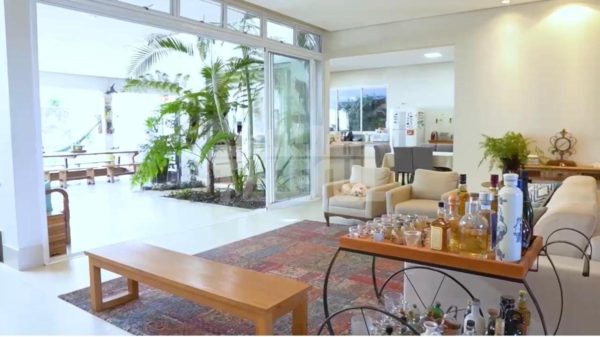 Casa, Rezende, 0 Quarto, 6 Vagas, 4 Suítes