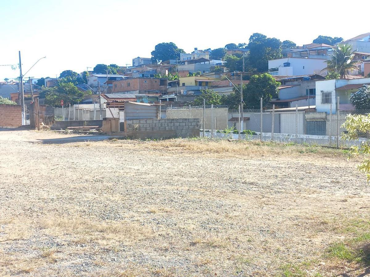 Lote, Londrina (são Benedito), 0 Quarto, 0 Vaga