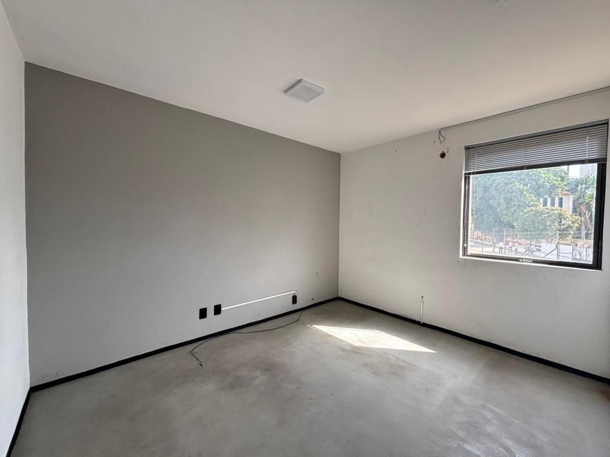 Sala, Centro, 0 Quarto, 0 Vaga