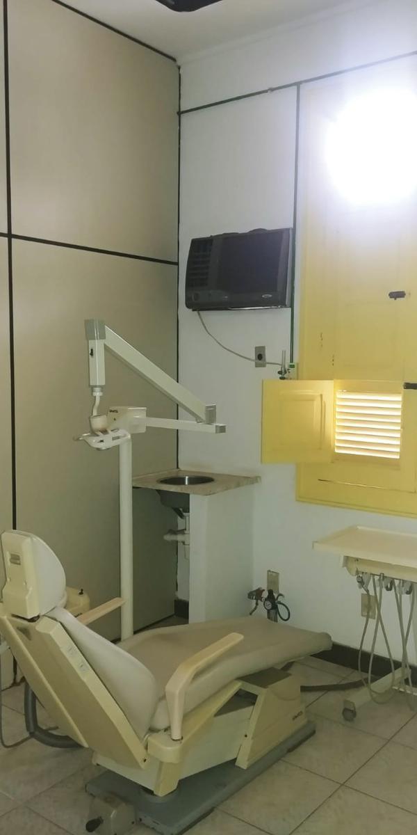 Casa Comercial, Funcionários, 0 Quarto, 10 Vagas