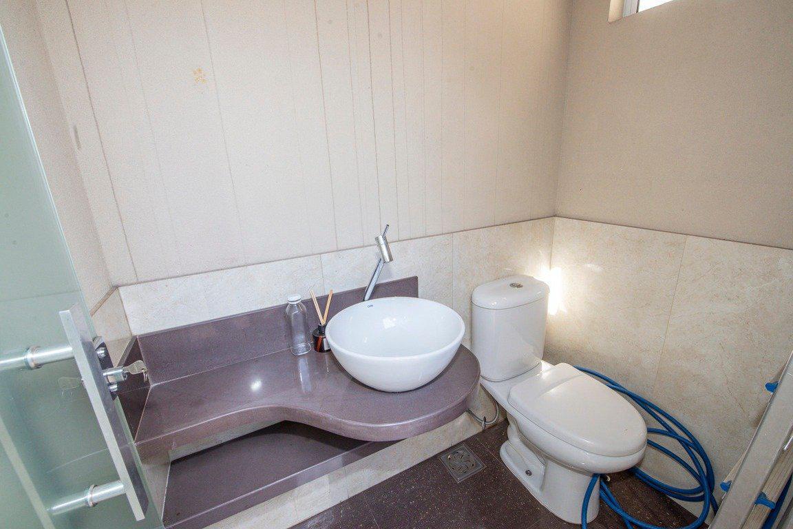 Casa, Cachoeirinha, 6 Quartos, 4 Vagas, 2 Suítes