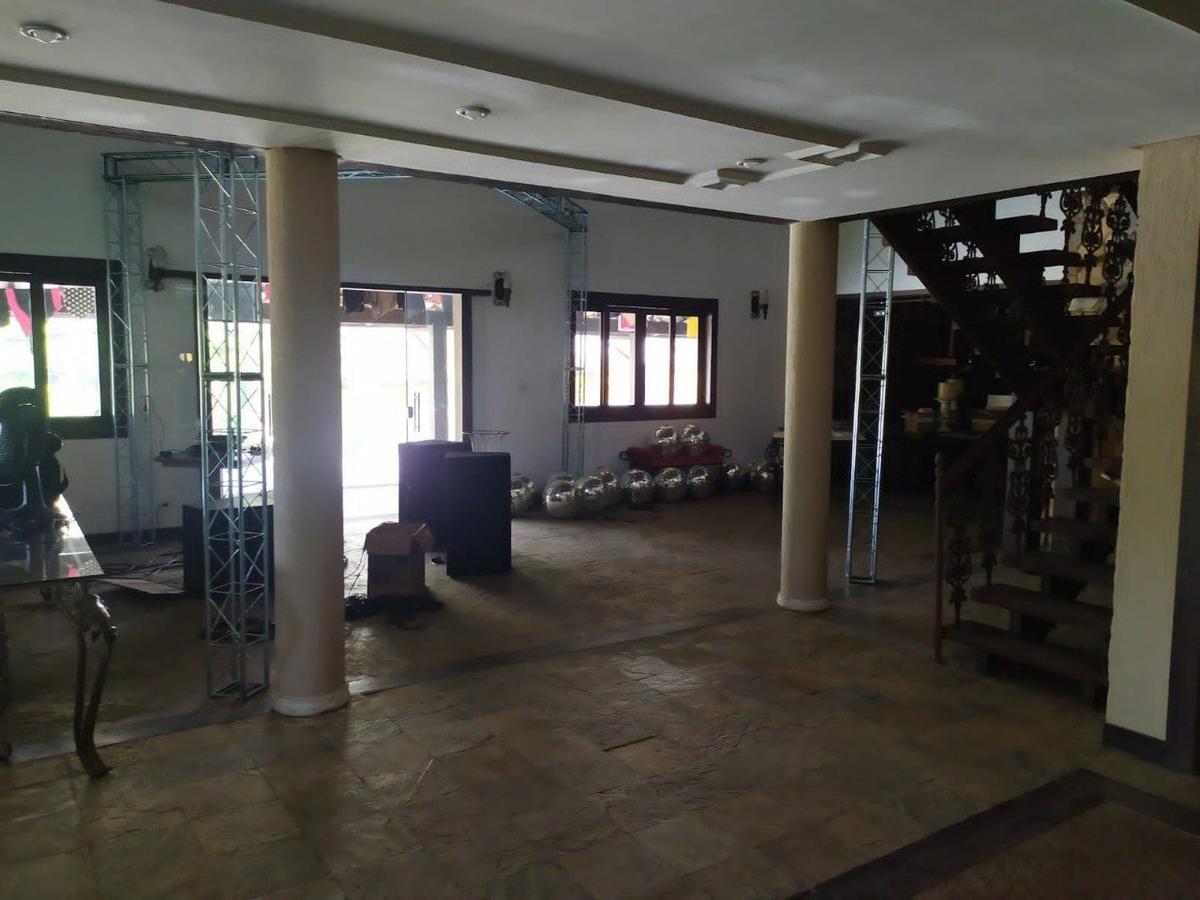 Casa, Trevo, 3 Quartos, 10 Vagas, 1 Suíte