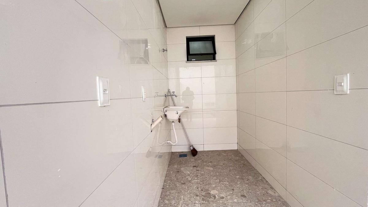 Casa, Santa Branca, 3 Quartos, 2 Vagas, 1 Suíte