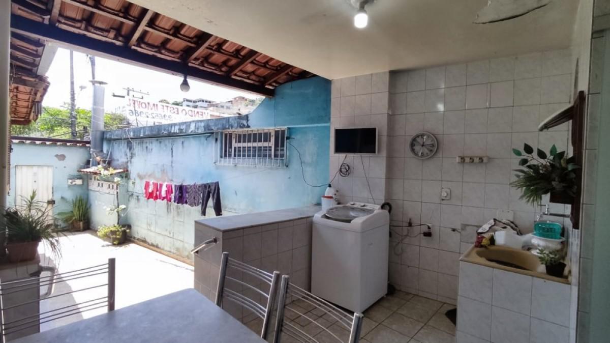 Andar, Teixeira Dias, 0 Quarto, 0 Vaga