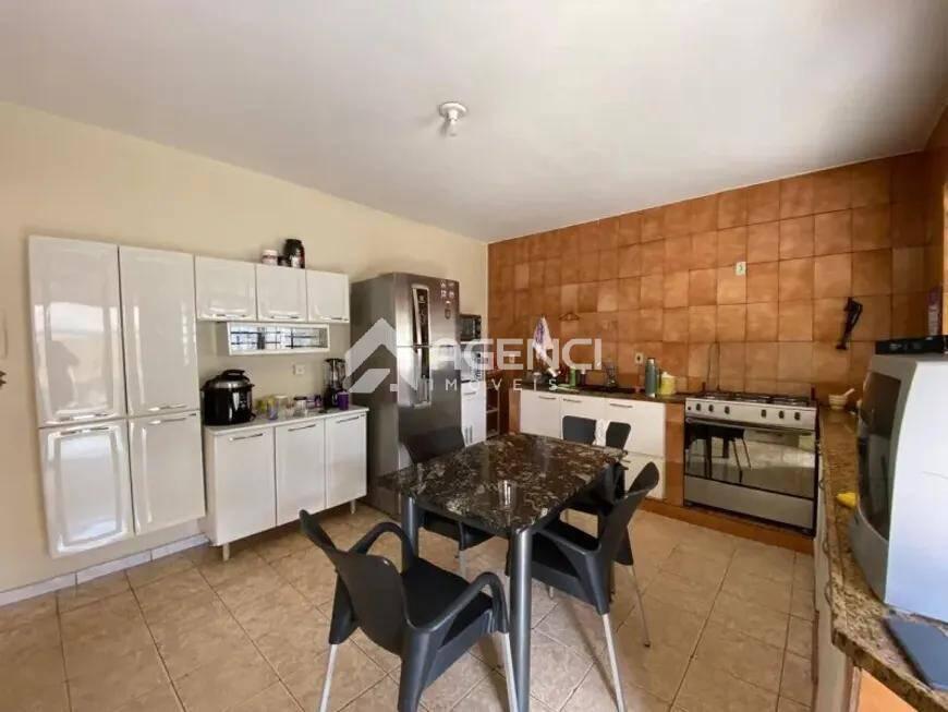 Casa, Arvoredo, 4 Quartos, 0 Vaga, 1 Suíte