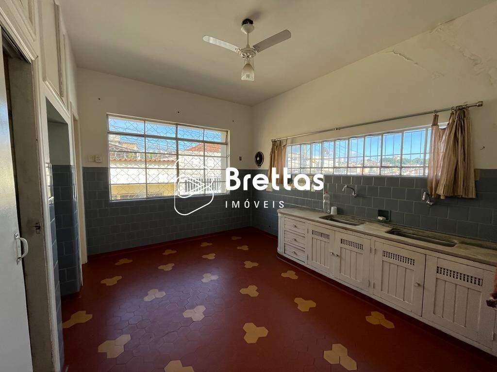 Casa, Centro, 4 Quartos, 3 Vagas, 2 Suítes
