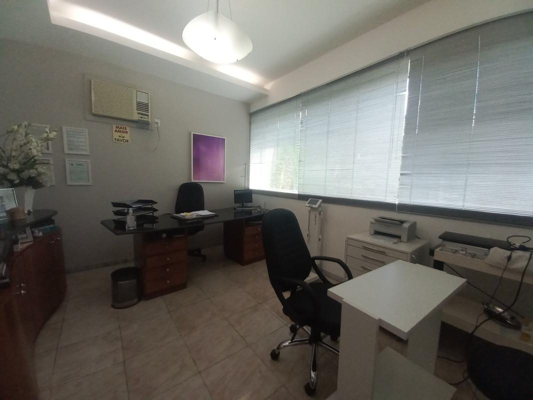 Casa, Cruzeiro, 5 Quartos, 4 Vagas, 1 Suíte