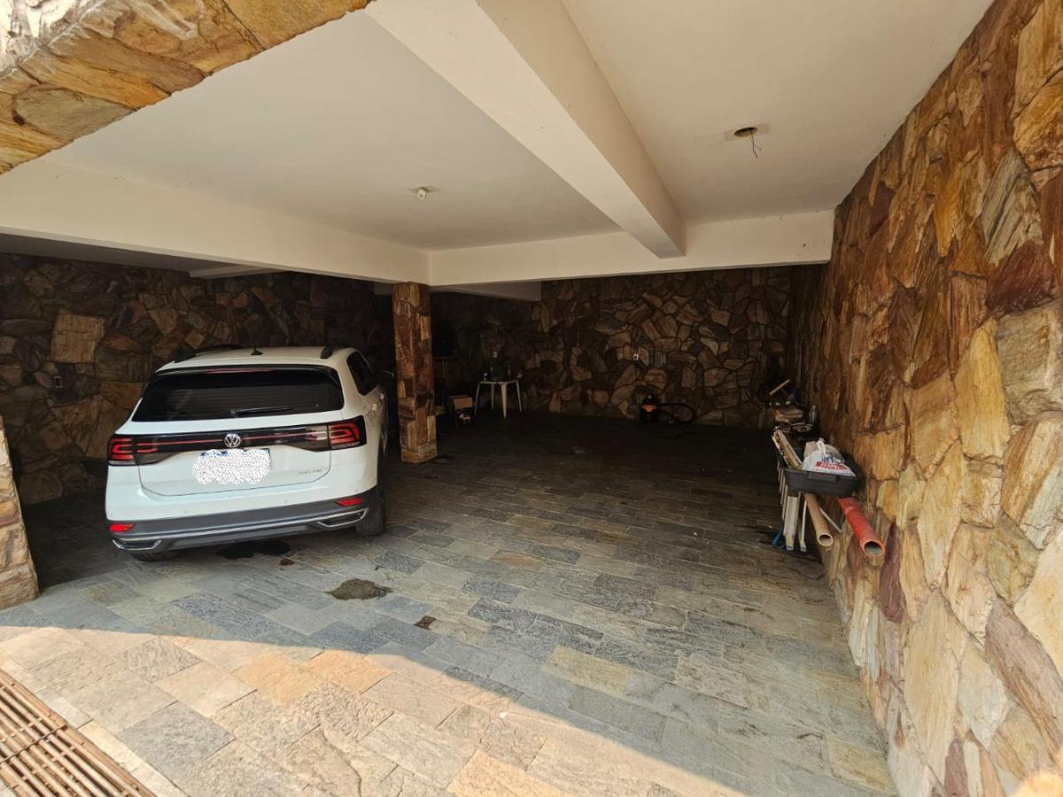 Casa, Santa Cruz, 4 Quartos, 4 Vagas, 1 Suíte