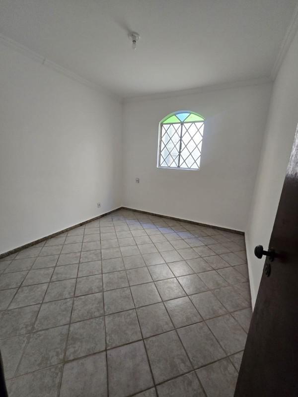 Casa, Parque Turistas, 3 Quartos, 1 Vaga, 1 Suíte