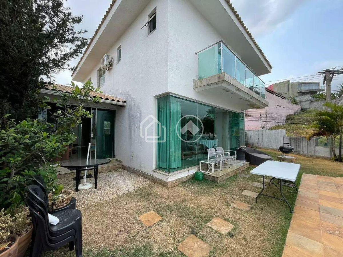 Casa, Estoril, 4 Quartos, 3 Vagas, 1 Suíte