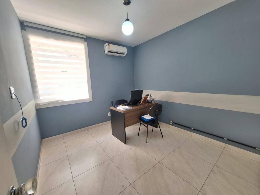 Casa Comercial, Floresta, 5 Quartos, 4 Vagas, 1 Suíte
