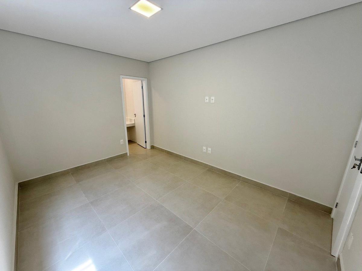 Casa, Manacás, 3 Quartos, 3 Vagas, 3 Suítes