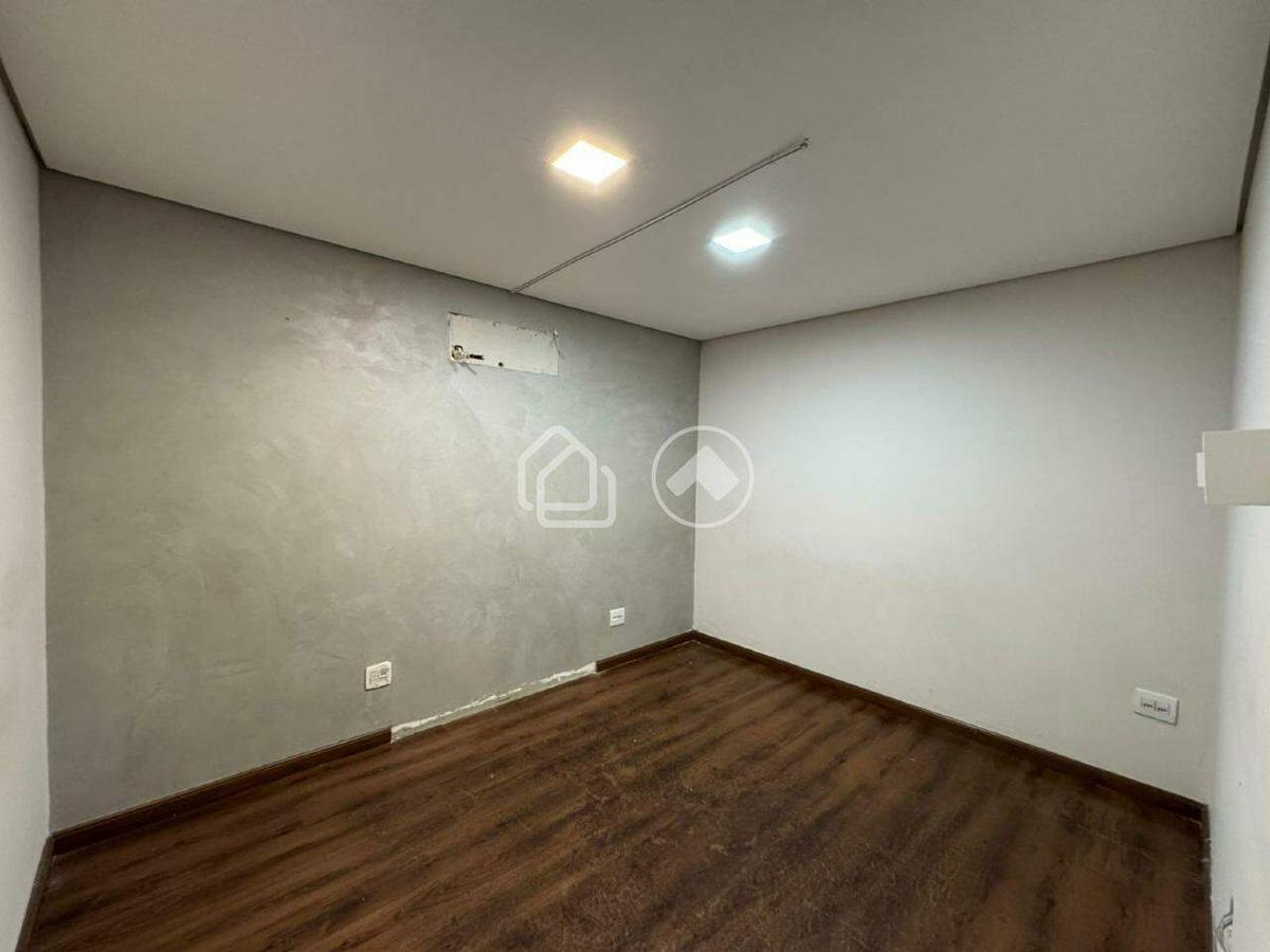 Loja, Buritis, 10 Vagas