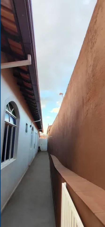 Casa, Bandeirantes, 4 Quartos, 4 Vagas, 2 Suítes