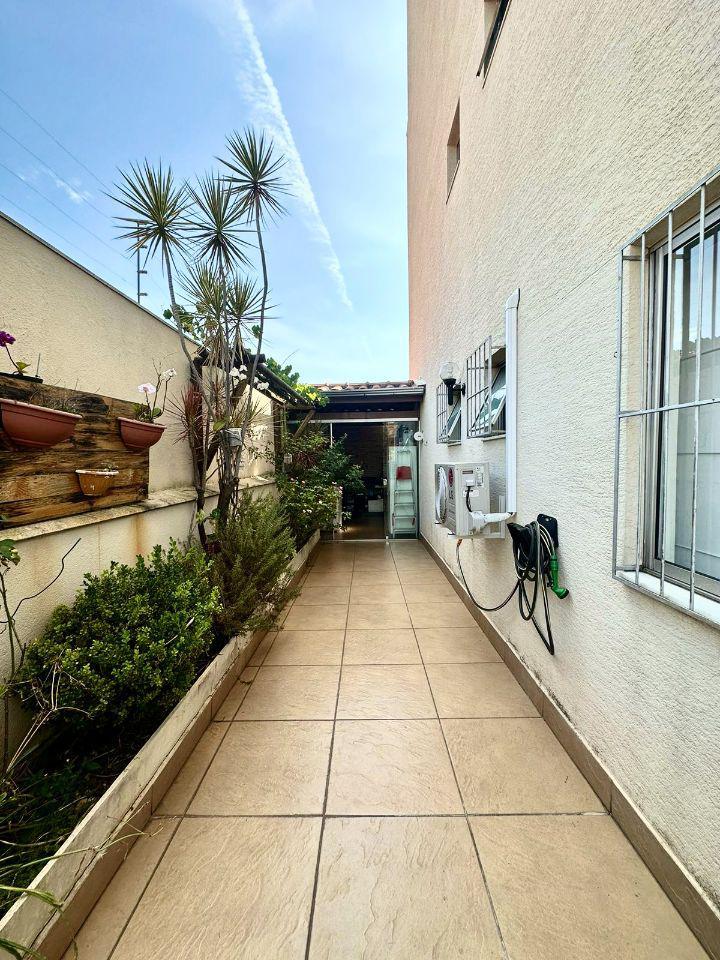 Apartamento, Sagrada Família, 3 Quartos, 2 Vagas, 1 Suíte