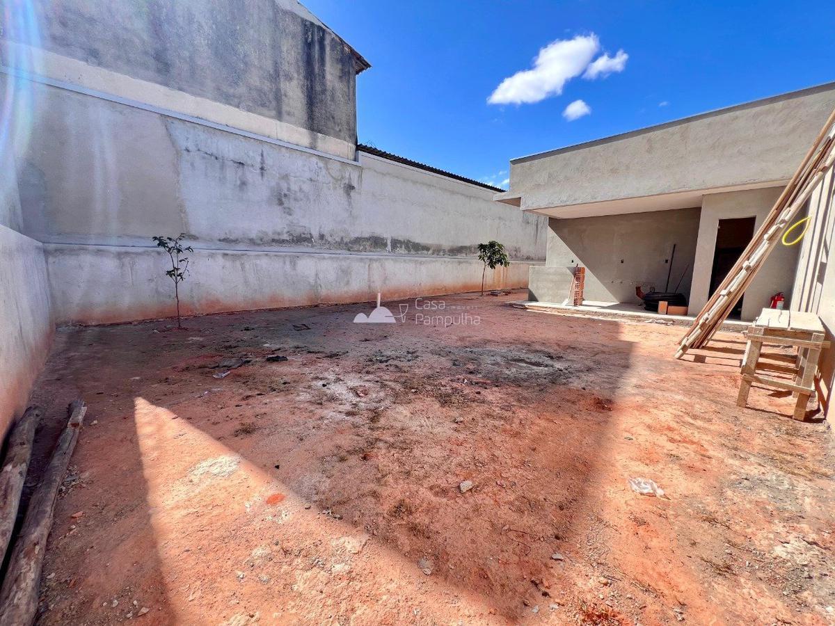 Casa, Trevo, 4 Quartos, 3 Vagas, 3 Suítes