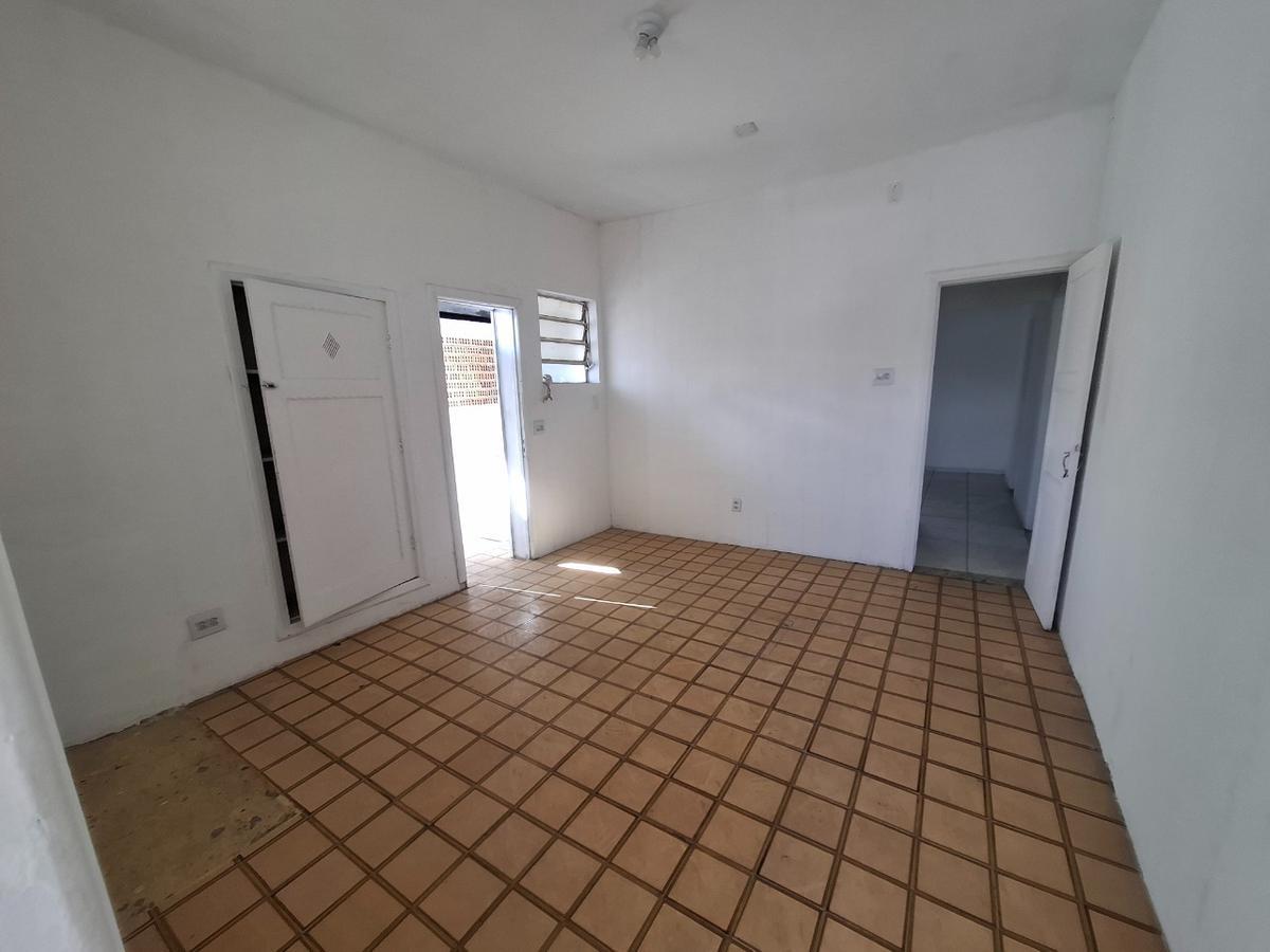 Casa, Cachoeirinha, 5 Quartos, 4 Vagas