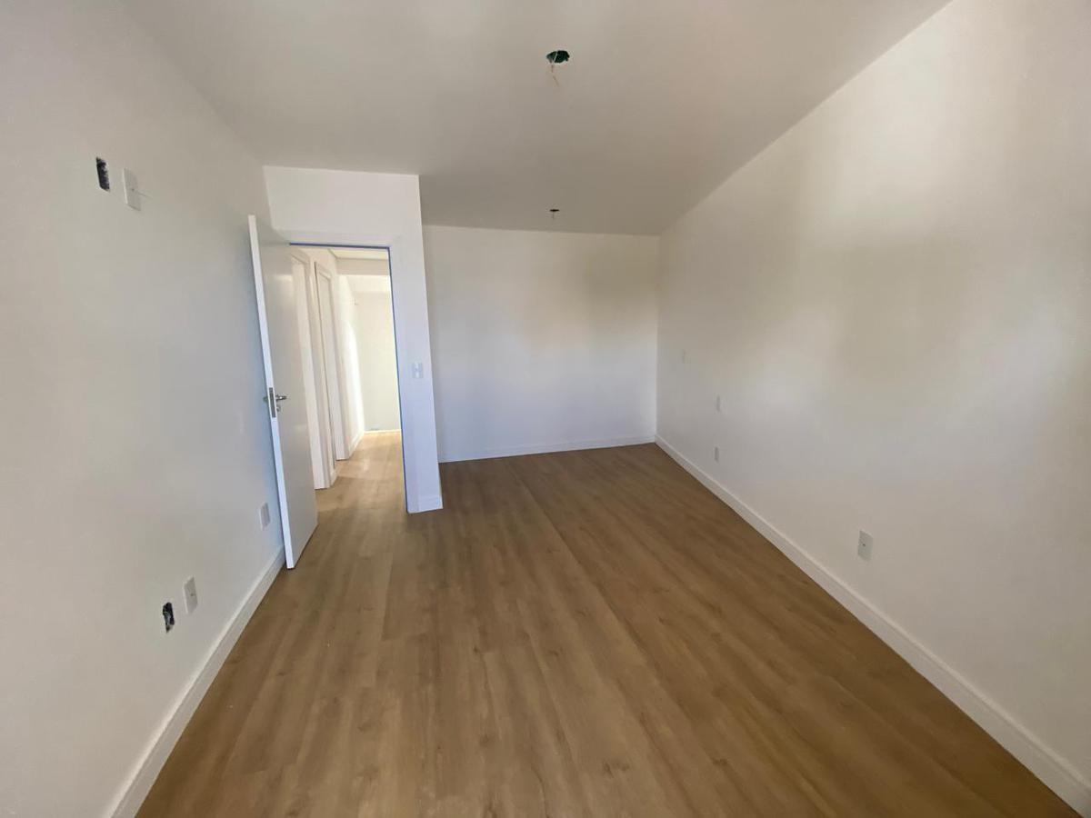 Casa, Planalto, 3 Quartos, 3 Vagas, 1 Suíte