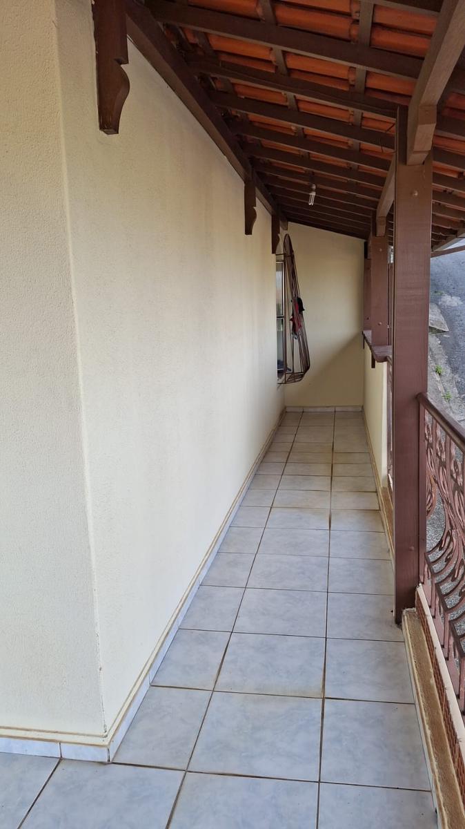 Casa, Industrial, 3 Quartos, 6 Vagas, 1 Suíte