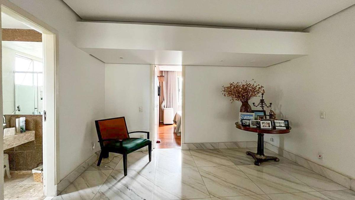 Apartamento, Sion, 4 Quartos, 2 Vagas, 1 Suíte
