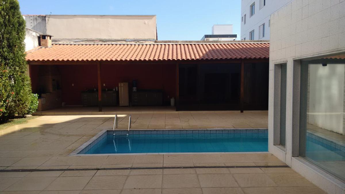 Casa, Castelo, 3 Quartos, 3 Vagas, 1 Suíte