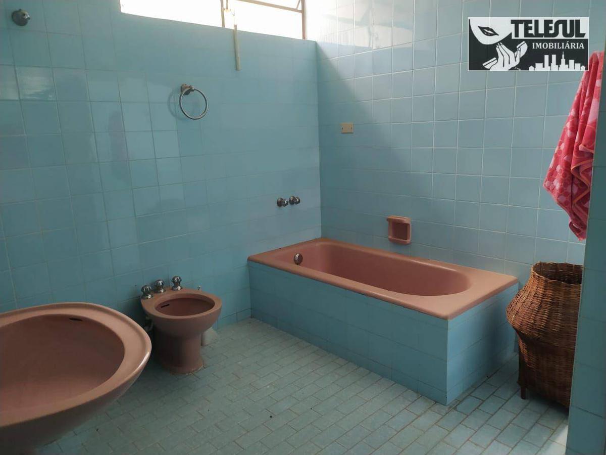 Casa, Centro, 4 Quartos, 0 Vaga, 1 Suíte
