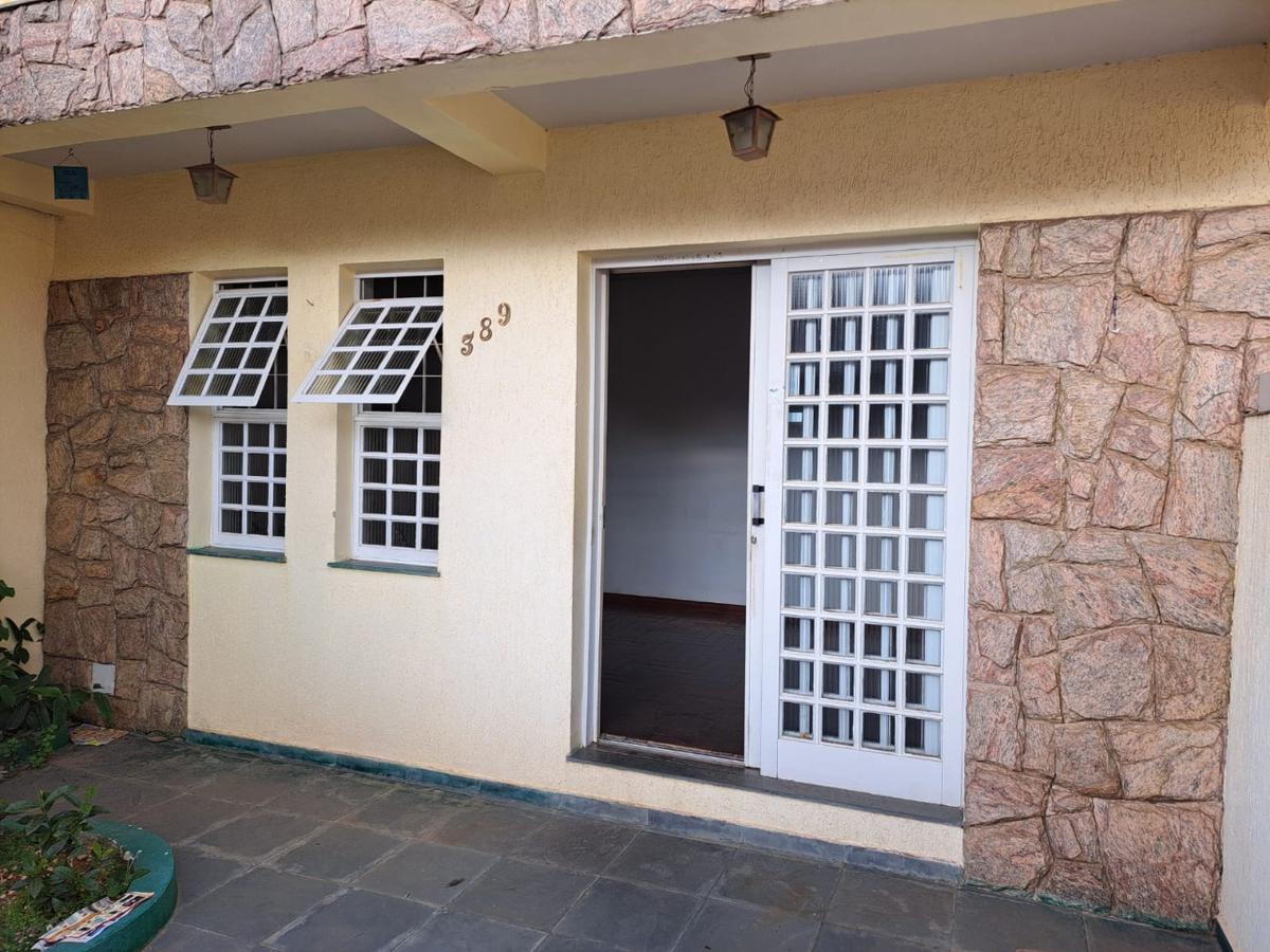 Casa, Centro, 3 Quartos, 0 Vaga, 1 Suíte