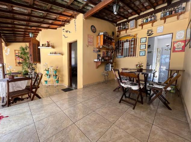Casa, Planalto, 2 Quartos, 3 Vagas, 2 Suítes