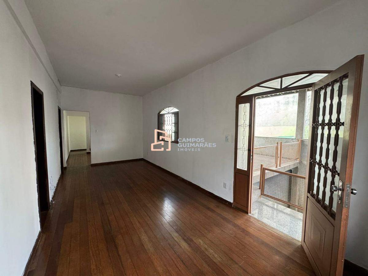 Casa, Das Industrias I (barreiro), 3 Quartos, 3 Vagas, 1 Suíte