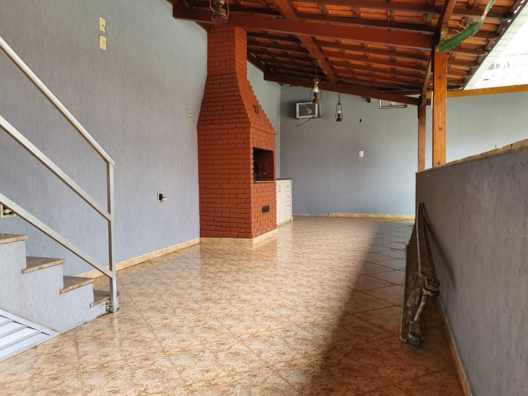 Casa, Milionários, 4 Quartos, 3 Vagas, 1 Suíte