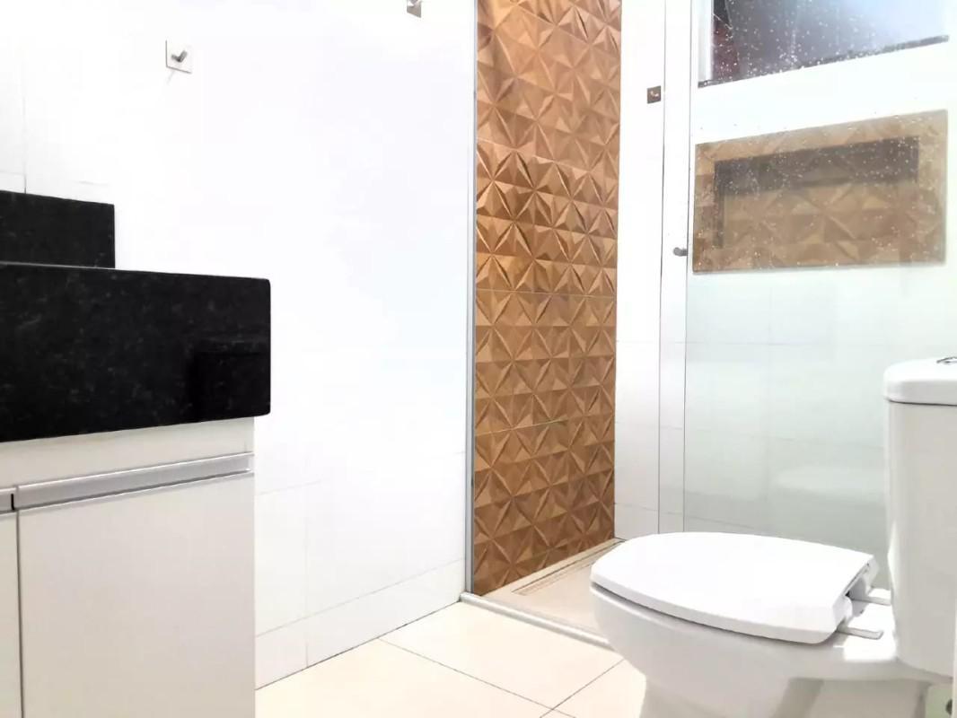 Casa, Milionários, 3 Quartos, 4 Vagas, 2 Suítes