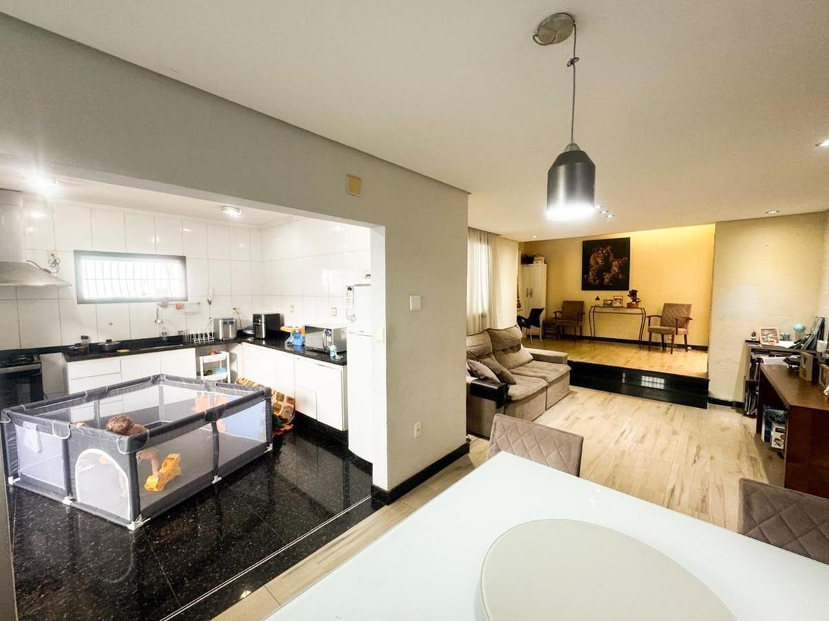 Casa, Serrano, 3 Quartos, 3 Vagas, 2 Suítes