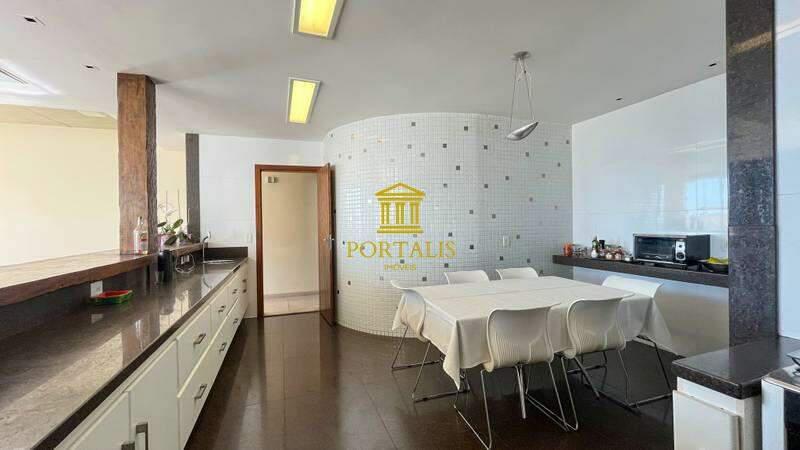 Casa, Mangabeiras, 4 Quartos, 4 Vagas, 2 Suítes