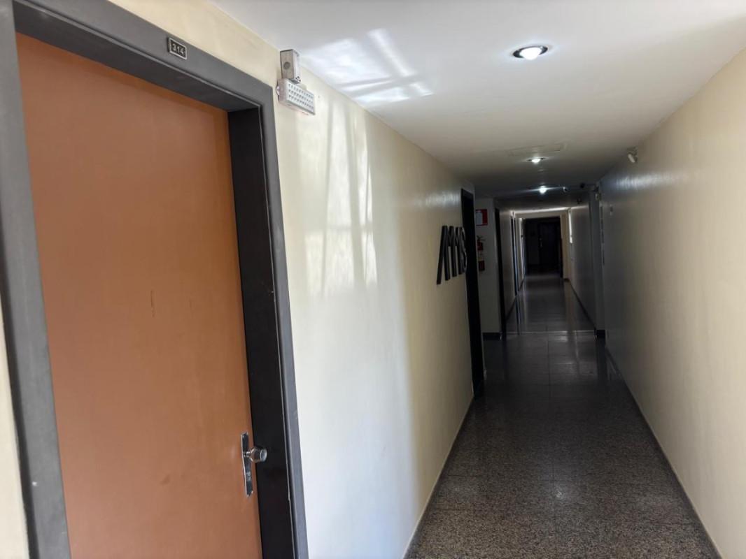 Sala, Estoril, 0 Quarto, 1 Vaga