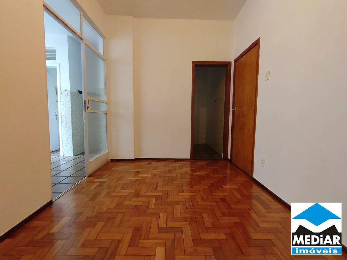 Apartamento, Centro, 2 Quartos, 0 Vaga
