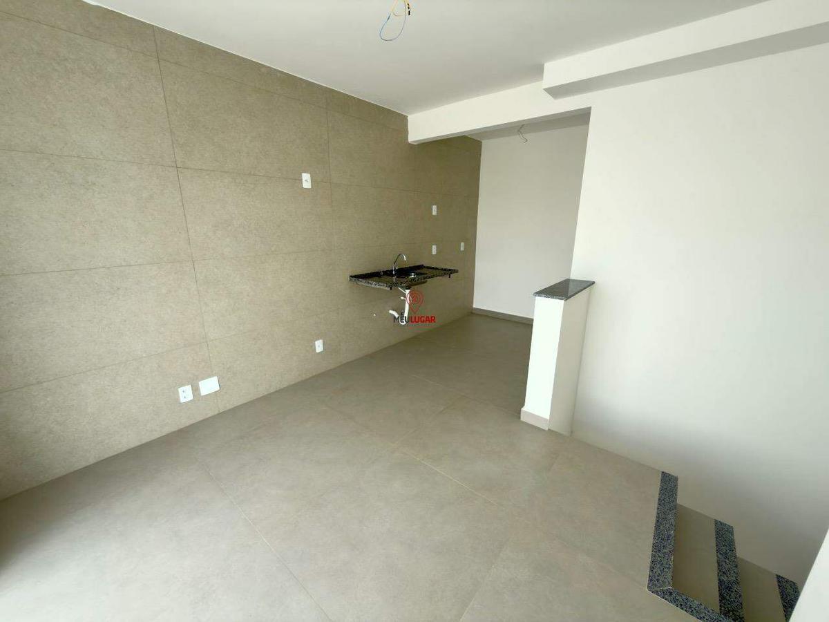 Cobertura, Jardim Industrial, 2 Quartos, 2 Vagas, 1 Suíte
