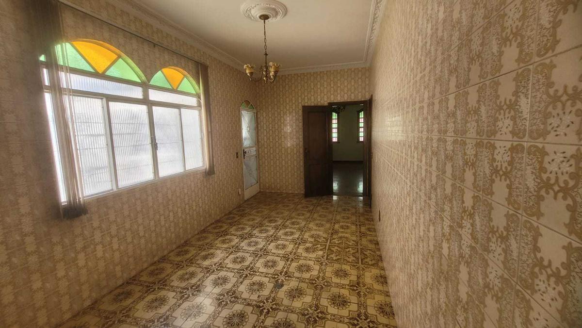 Casa, João Pinheiro, 5 Quartos, 4 Vagas, 1 Suíte