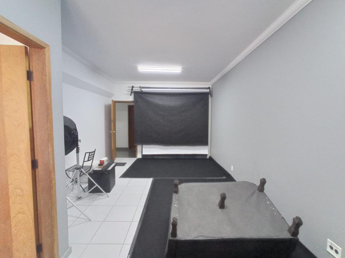 Sala, Gutierrez, 0 Quarto, 1 Vaga
