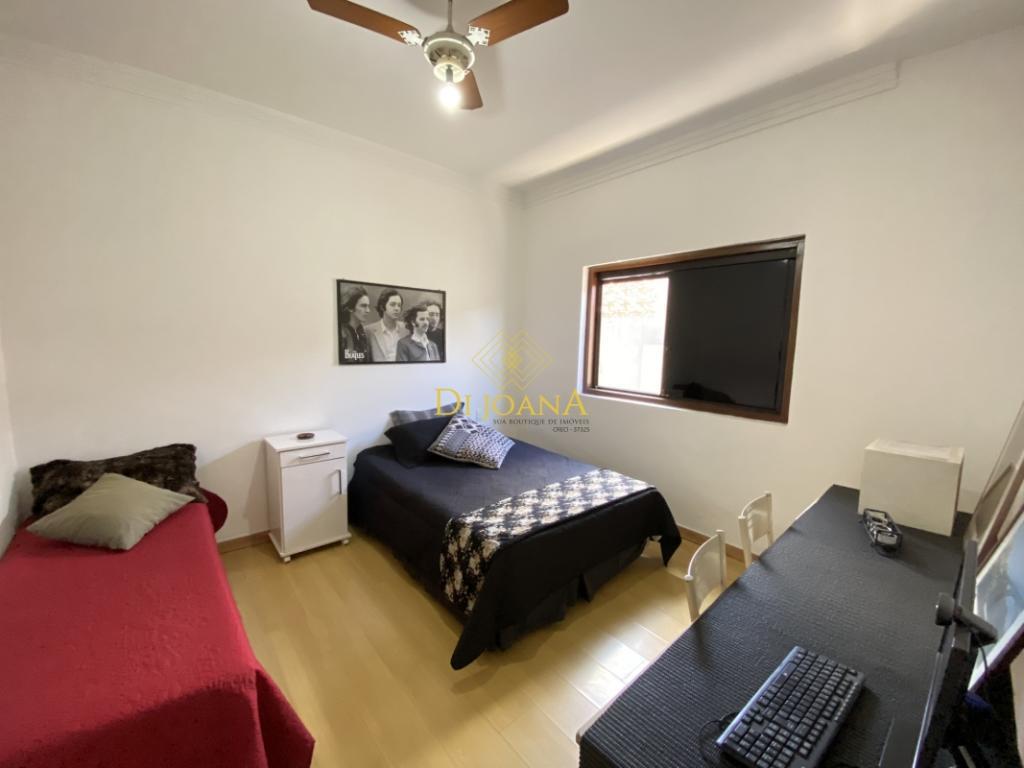Casa, Centro, 3 Quartos, 2 Vagas, 1 Suíte