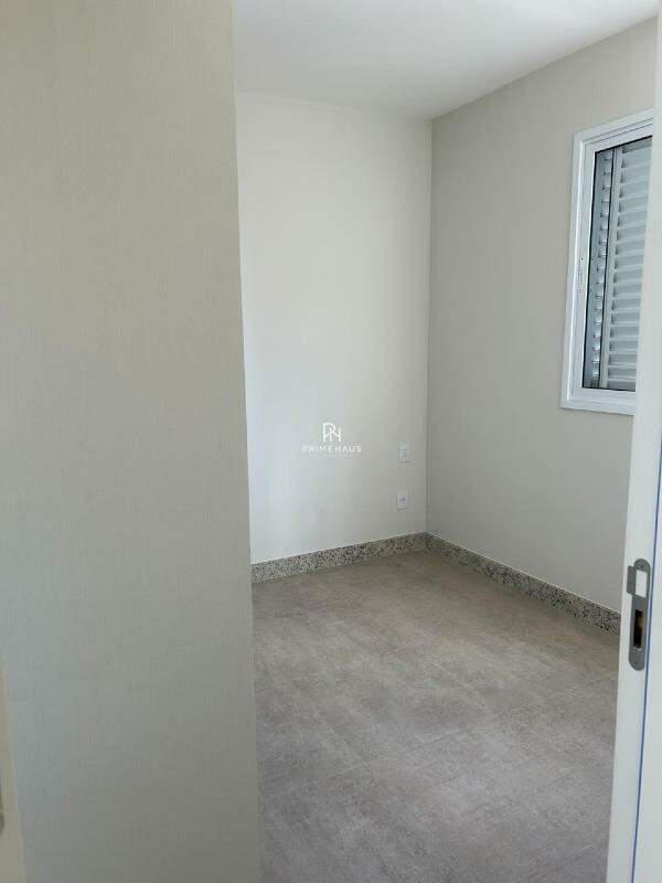 Apartamento, Castelo, 2 Quartos, 0 Vaga, 1 Suíte