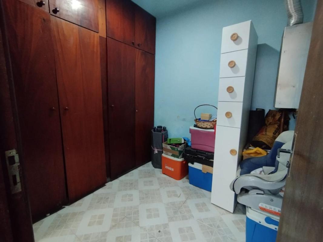 Casa, Castelo, 3 Quartos, 4 Vagas, 1 Suíte