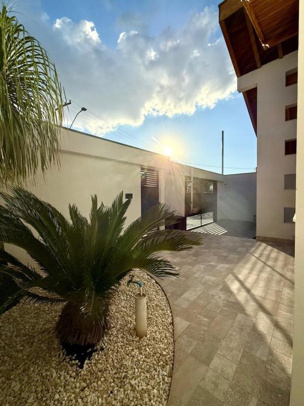 Casa, Pinheiros, 3 Quartos, 3 Vagas, 3 Suítes