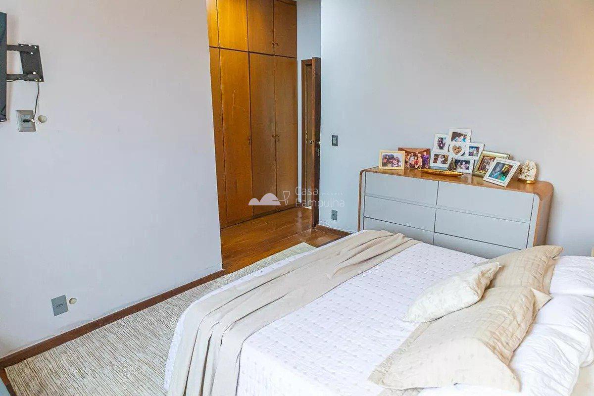 Casa, Floramar, 4 Quartos, 5 Vagas, 1 Suíte