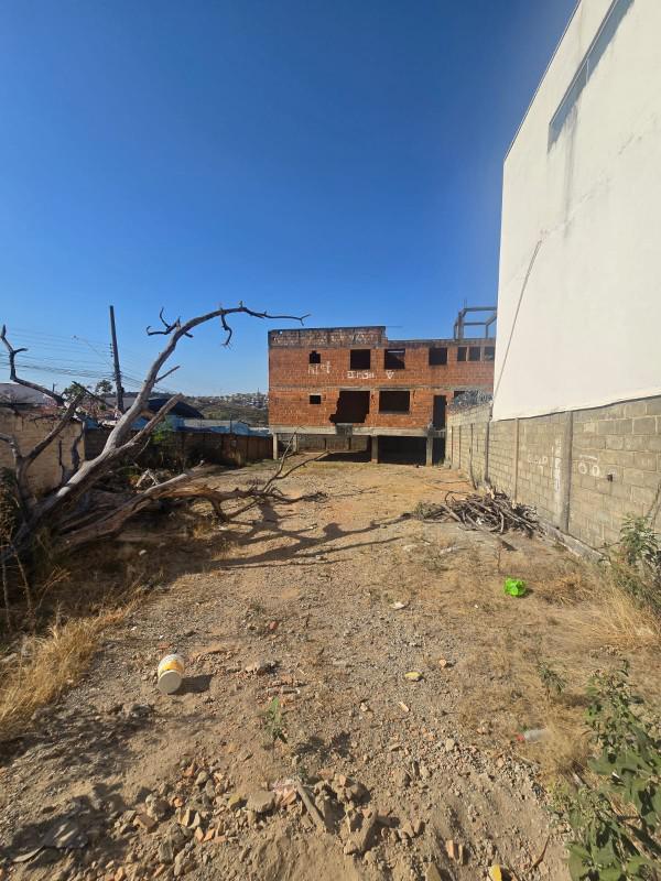 Lote, Arvoredo, 0 Quarto, 0 Vaga