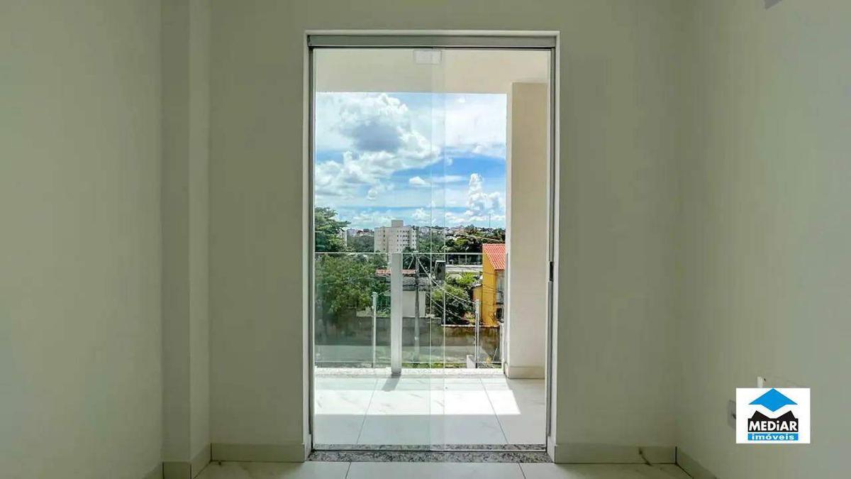 Casa, Santa Branca, 2 Quartos, 2 Vagas, 2 Suítes