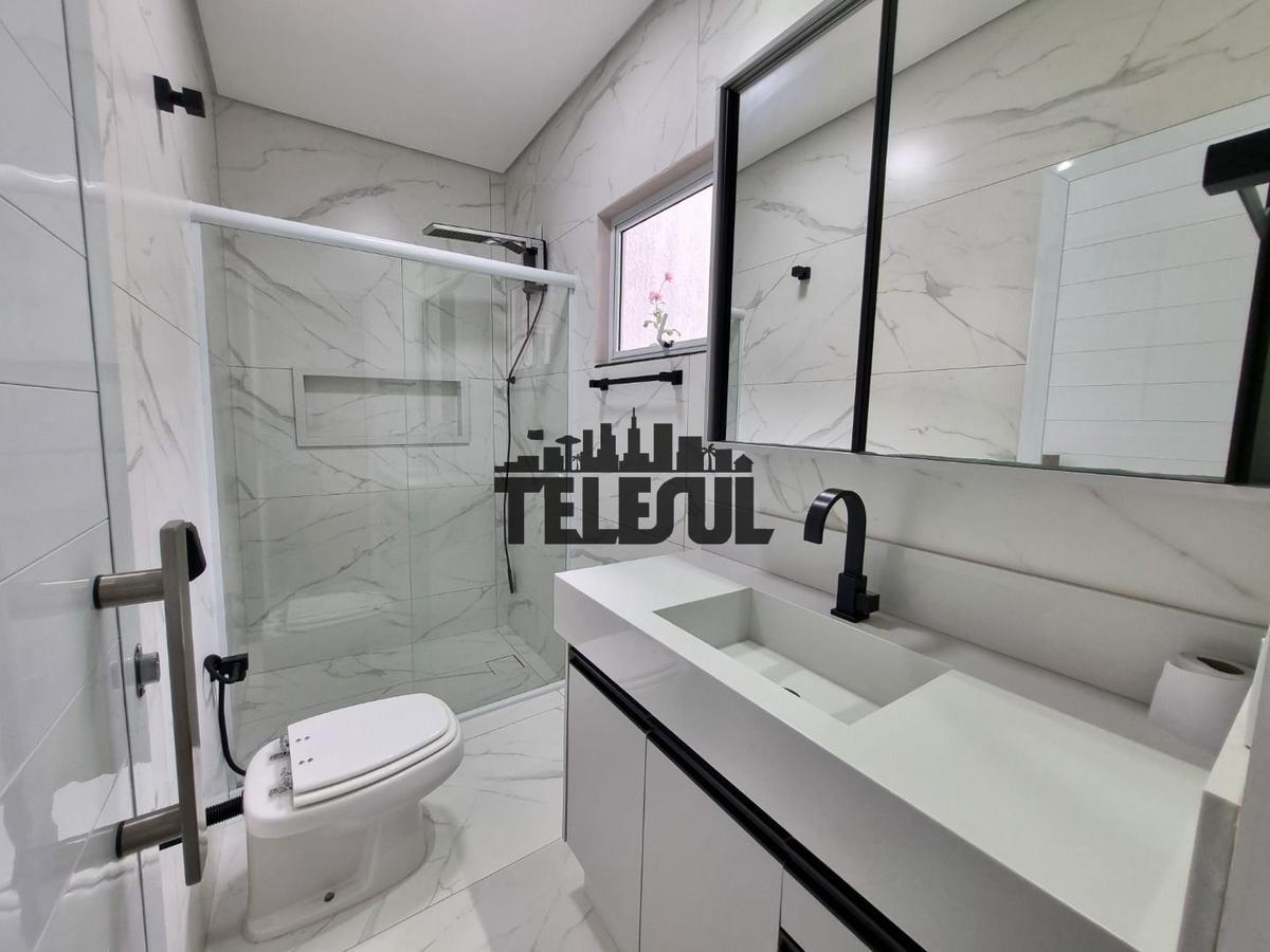 Casa, Jardim Ribeiro, 3 Quartos, 2 Vagas, 2 Suítes