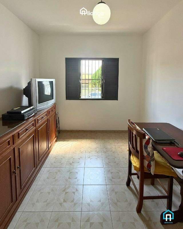 Casa, Centro, 3 Quartos, 1 Vaga, 1 Suíte