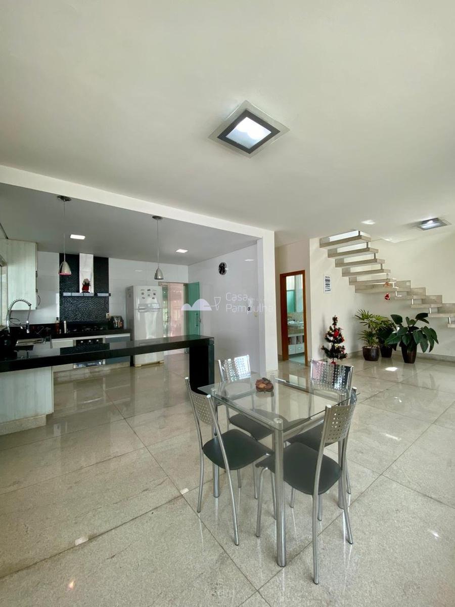 Casa, Céu Azul, 3 Quartos, 5 Vagas, 1 Suíte